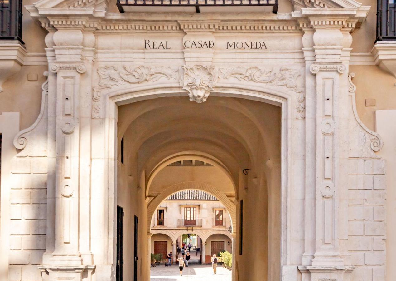 Real Casa De La Moneda Deluxe Apartments 塞维利亚 外观 照片